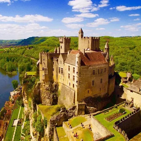 With Shared Pool In Dordogne Les Eyzies