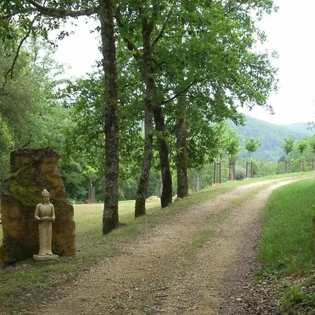 In Near Font-de-gaume شقة *